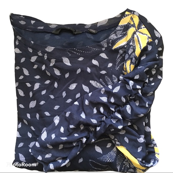 INVESTMENTS Navy color with yellow flowers front side top size L - Picture 3 of 6